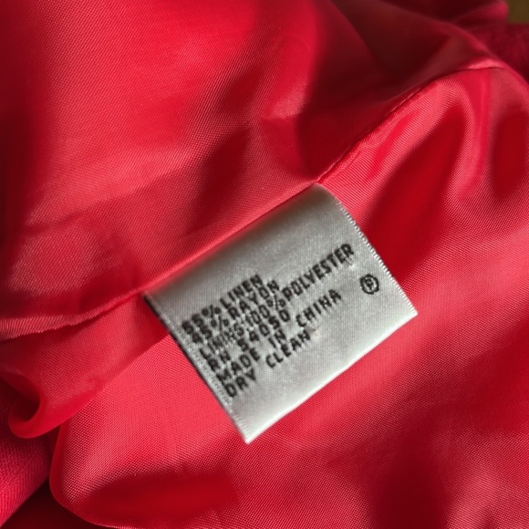 Le Suit Petite size 14P red suit jacket - Picture 9 of 9